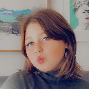 Meet your Posher, Issi